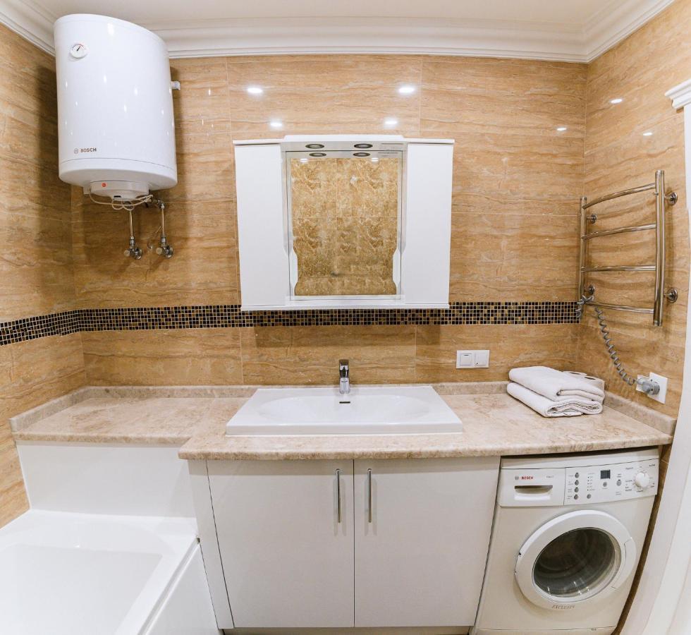 Luxury For Business & Pleasure Royal 2 Lägenhet Kiev Exteriör bild