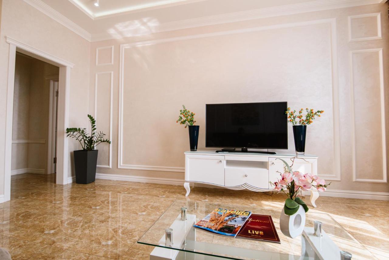 Luxury For Business & Pleasure Royal 2 Lägenhet Kiev Exteriör bild